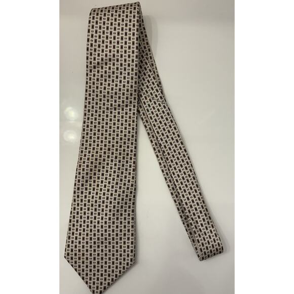 Christian Dior Beige 100% Silk Tie 57 Inches Made In USA Fabric Woven In Italy - Picture 1 of 4